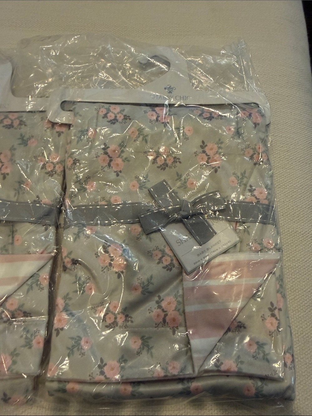 Shabby Chic Floral Rose Print Blanket
